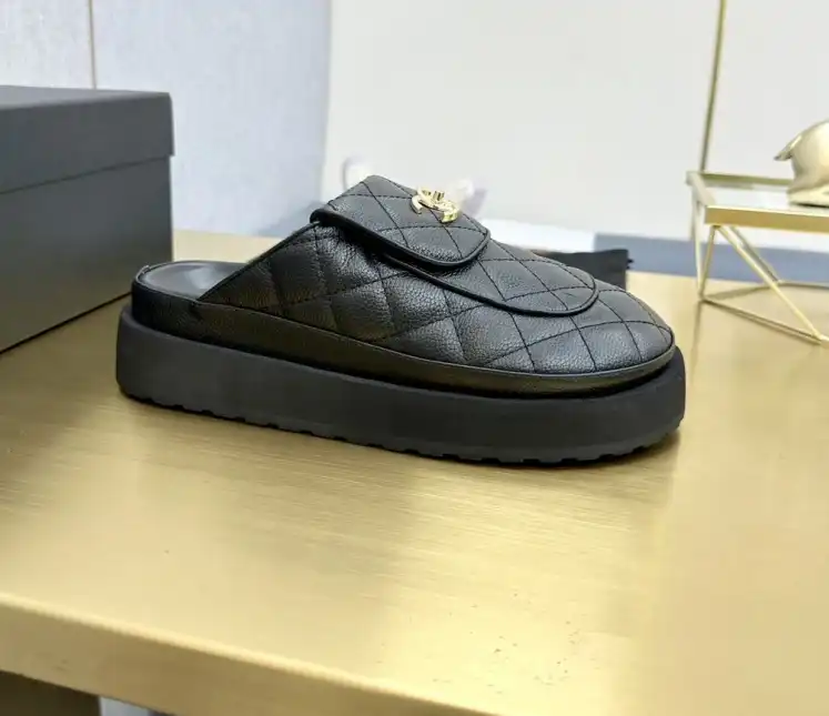 hype Chanel Slippers