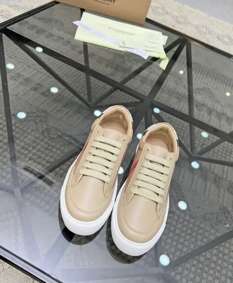 hype Burberry Sneakers