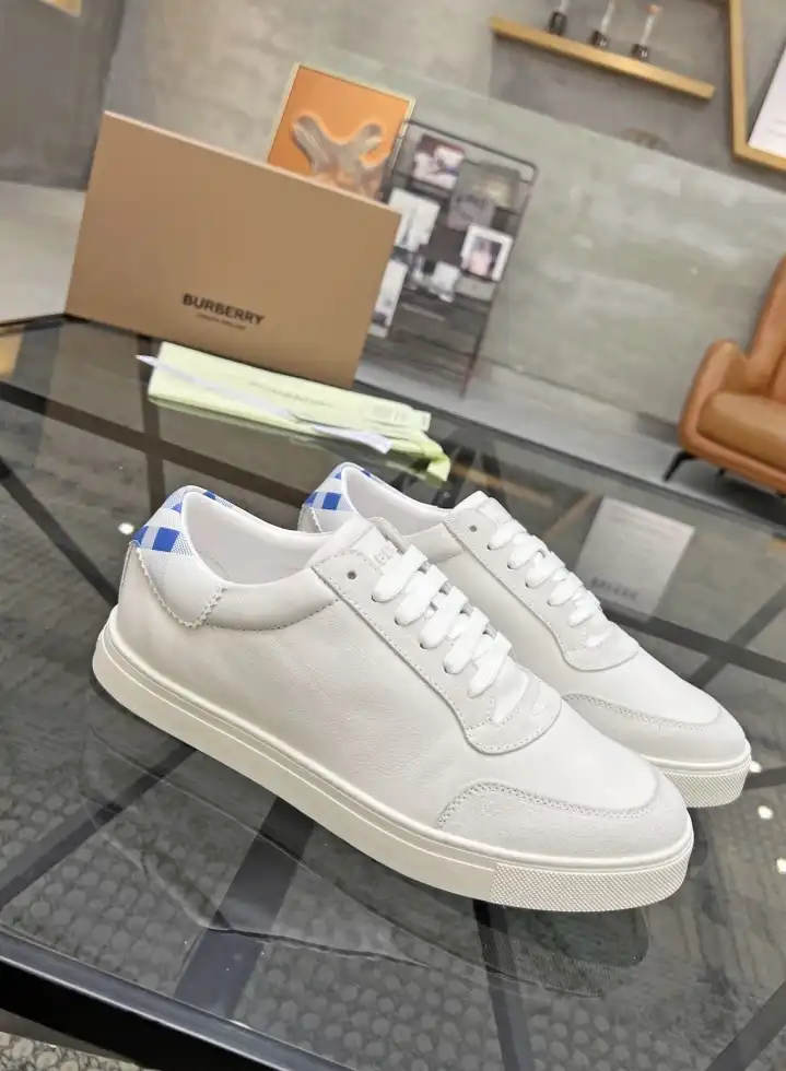 hype Burberry Sneakers