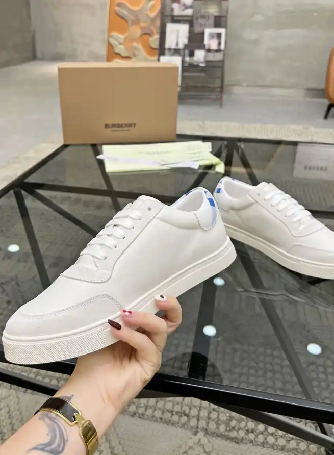 hype Burberry Sneakers