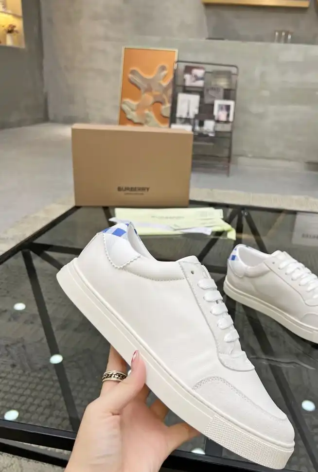 hype Burberry Sneakers