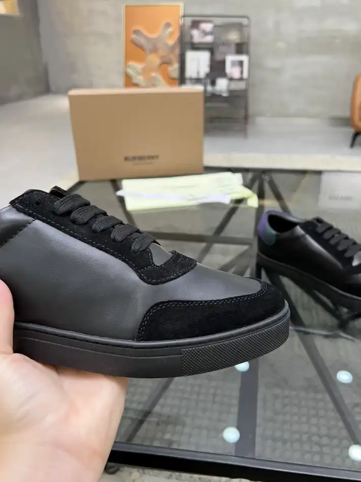 hype Burberry Sneakers