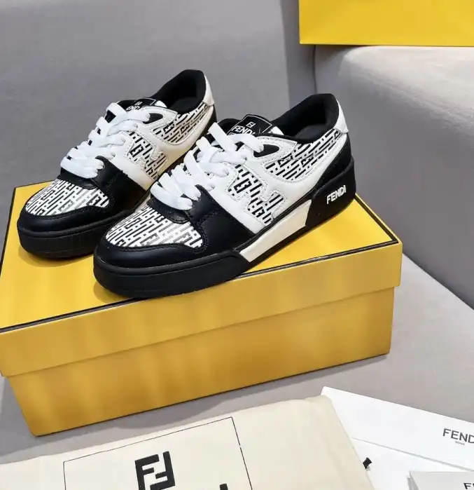 hype Louis Vuitton Sneakers