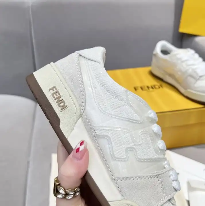 hype Louis Vuitton Sneakers