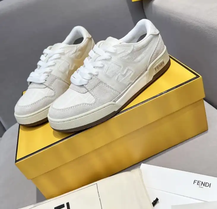 hype Louis Vuitton Sneakers