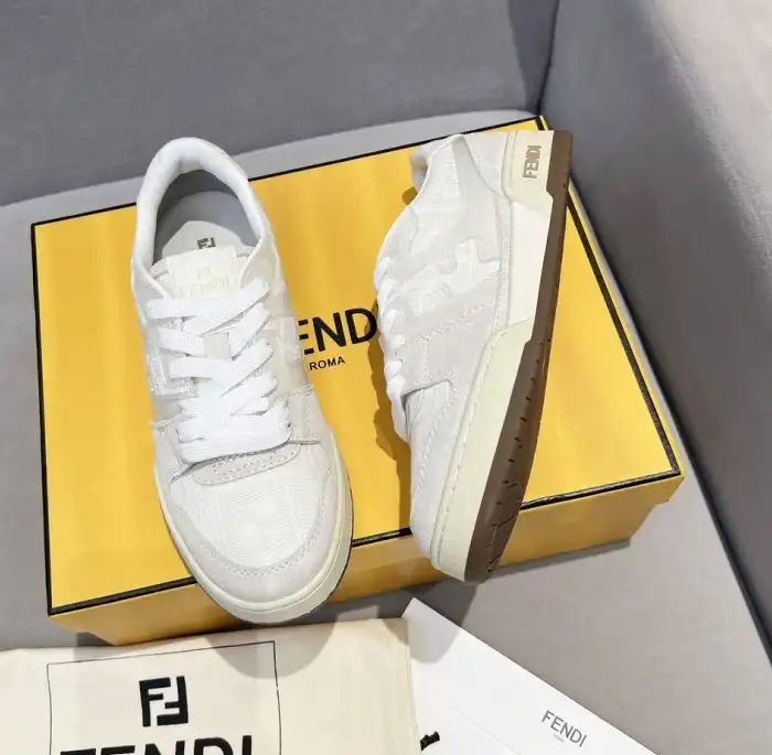 hype Louis Vuitton Sneakers