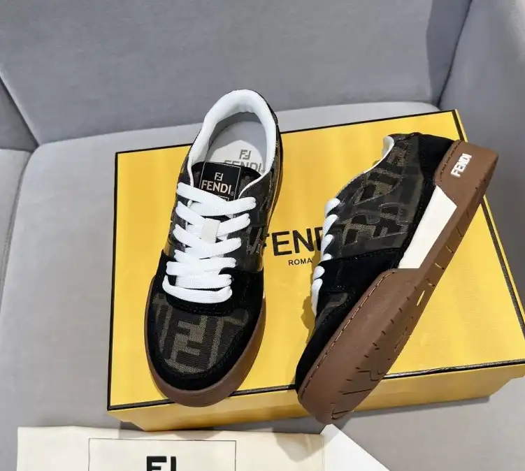 hype Louis Vuitton Sneakers