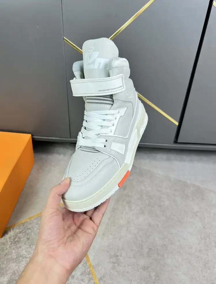 hype Louis Vuitton Sneakers