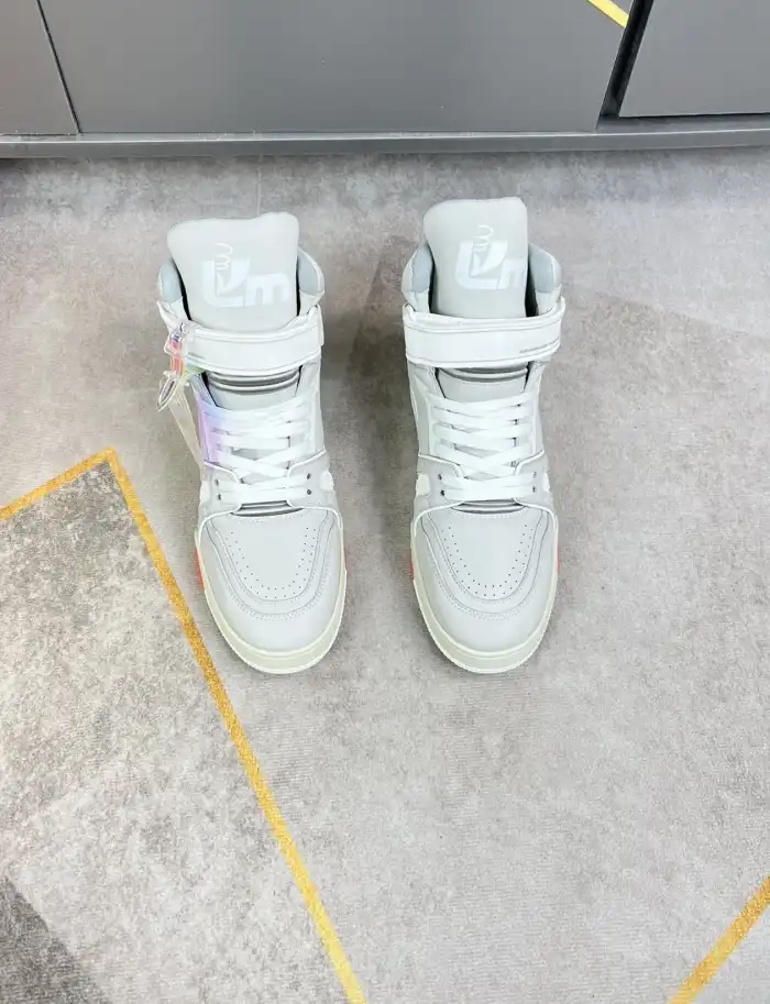 hype Louis Vuitton Sneakers