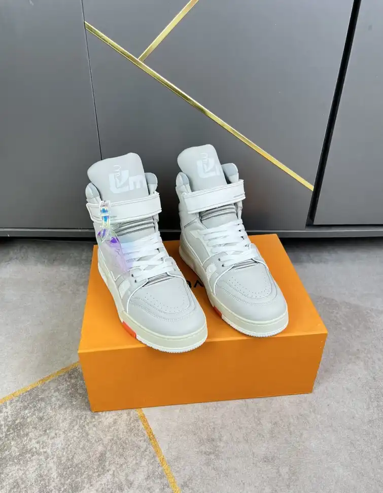 hype Louis Vuitton Sneakers