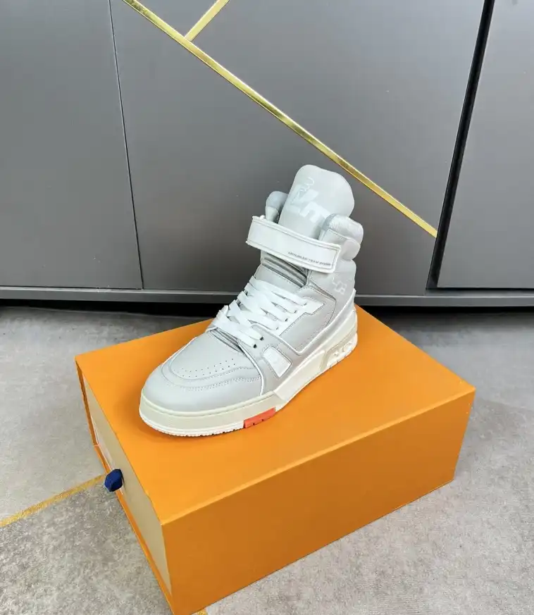 hype Louis Vuitton Sneakers