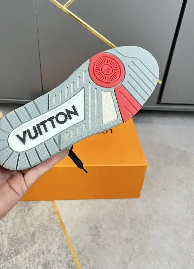 hype Louis Vuitton Sneakers