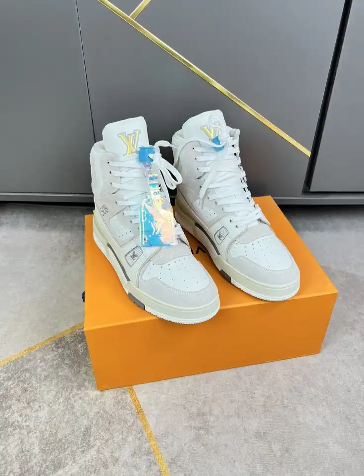 hype Louis Vuitton Sneakers