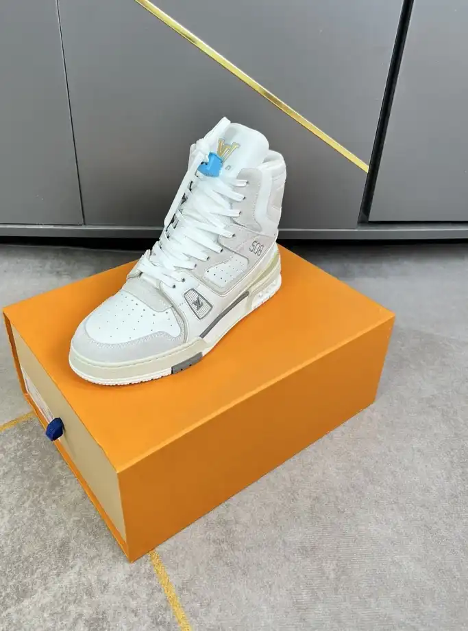 hype Louis Vuitton Sneakers