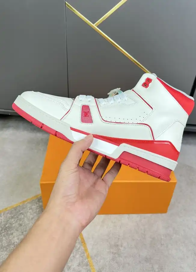 hype Louis Vuitton Sneakers