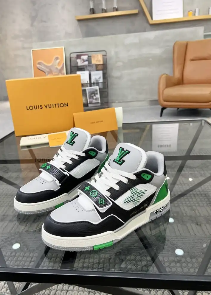 hype Louis Vuitton Sneakers