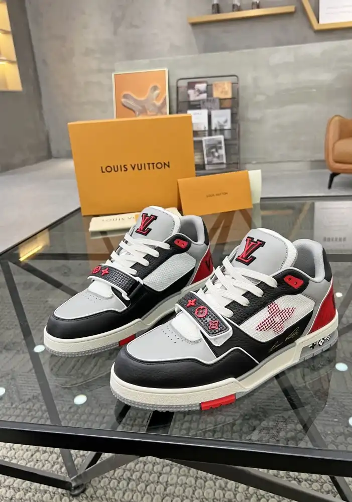 hype Louis Vuitton Sneakers