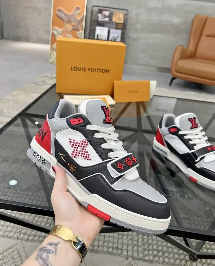 hype Louis Vuitton Sneakers