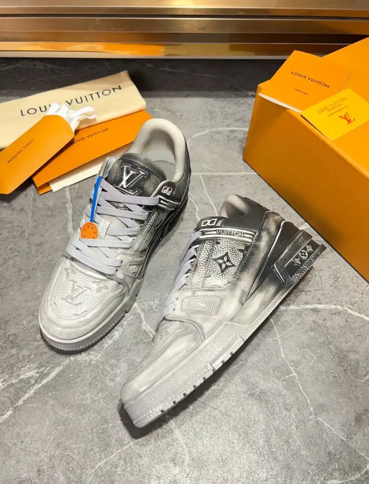 hype Louis Vuitton Sneakers