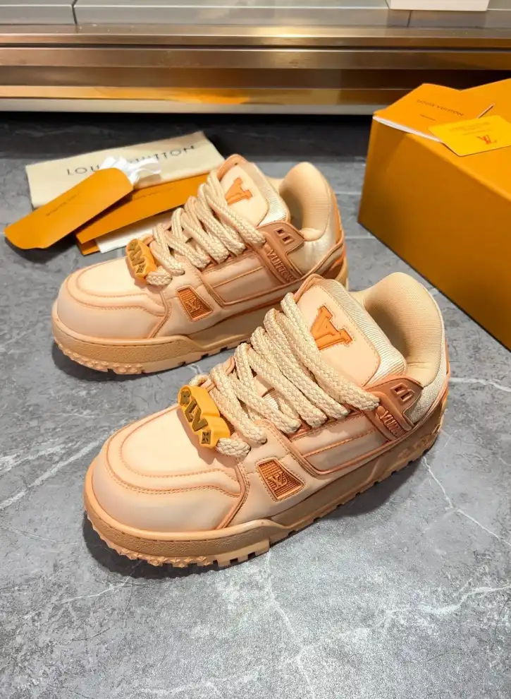 hype Louis Vuitton Sneakers