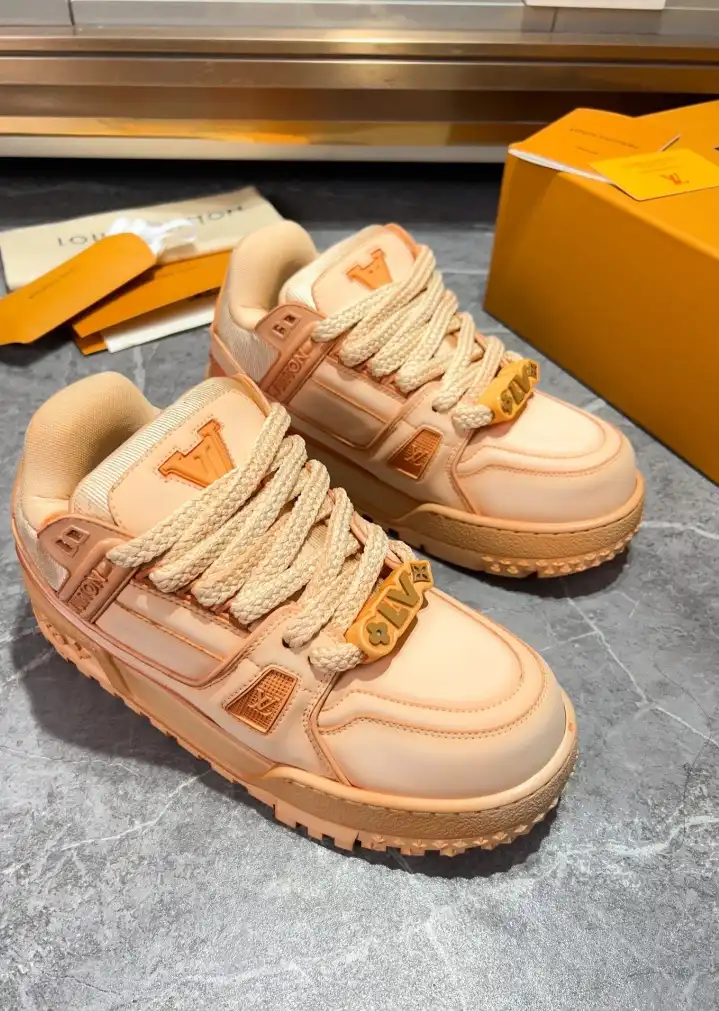 hype Louis Vuitton Sneakers