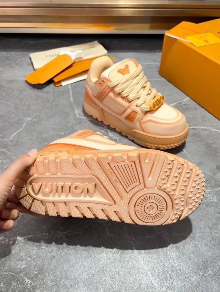 hype Louis Vuitton Sneakers