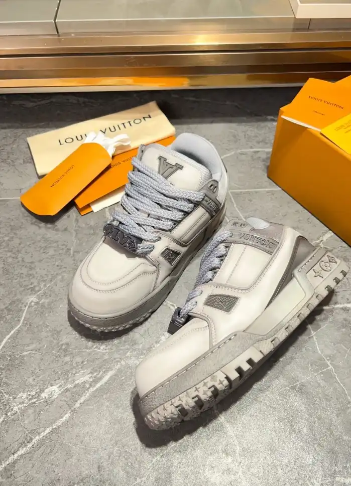 hype Louis Vuitton Sneakers