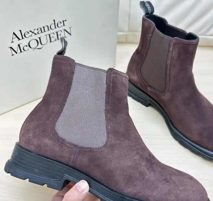 hype McQueen Boots