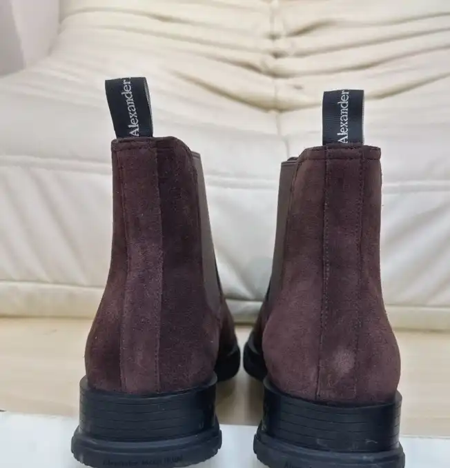 hype McQueen Boots