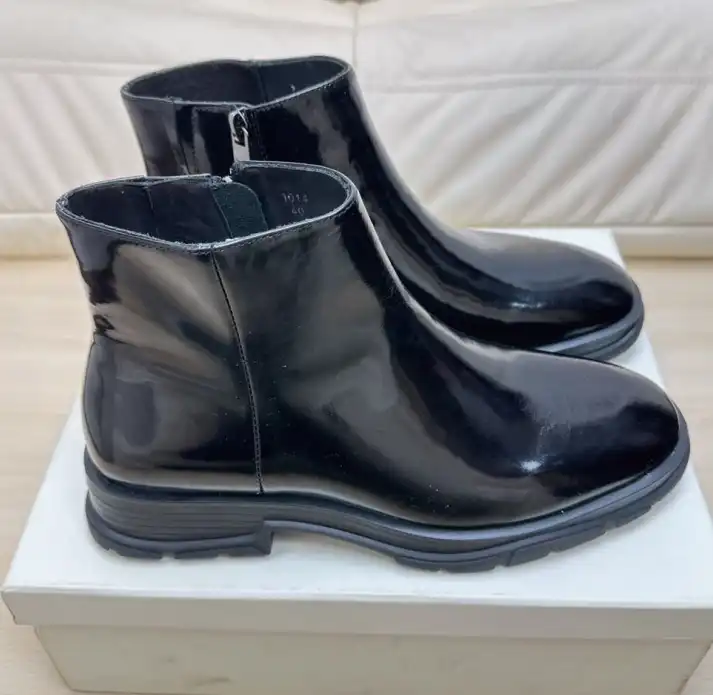 hype McQueen Boots