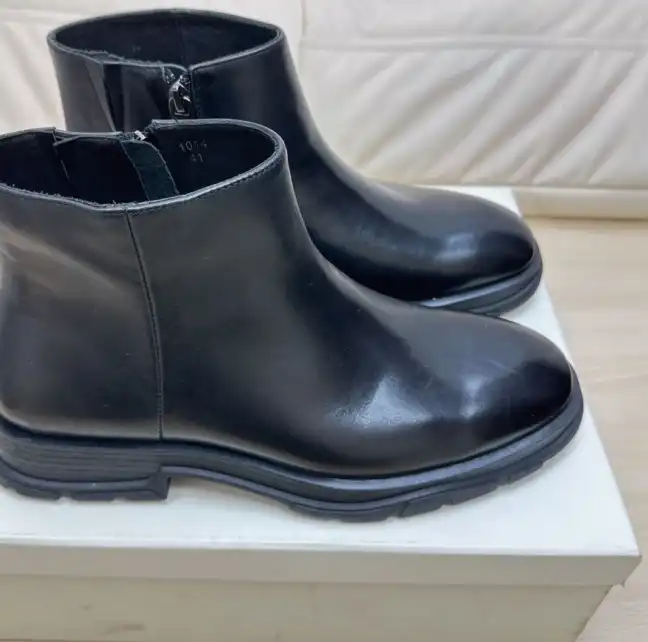 hype McQueen Boots