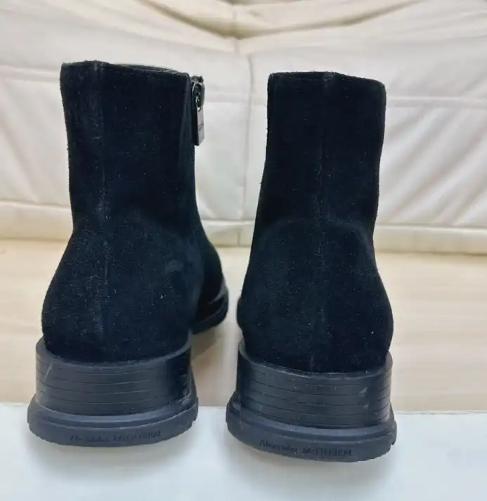 hype McQueen Boots