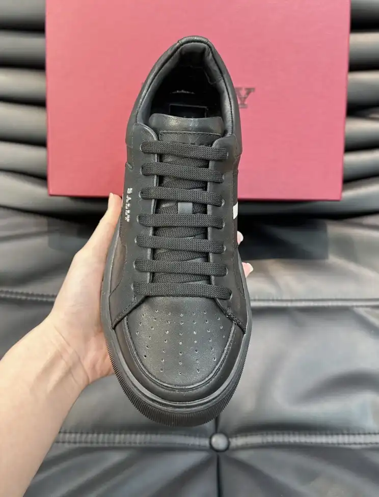 hype Burberry Sneakers