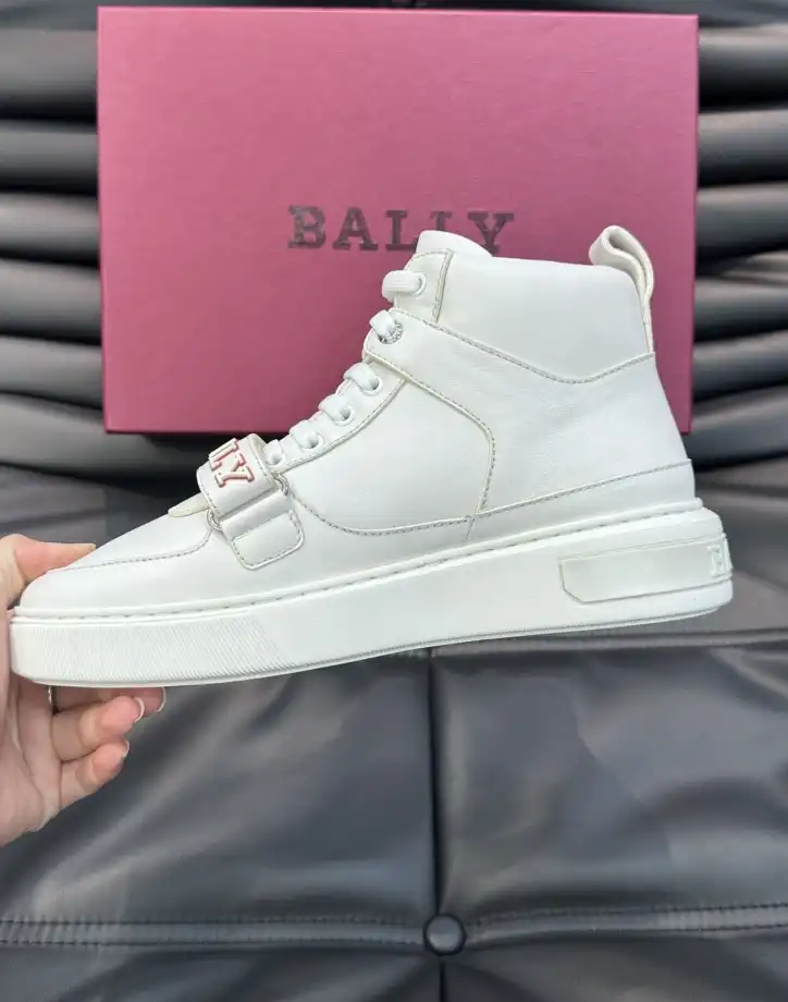 hype Burberry Sneakers