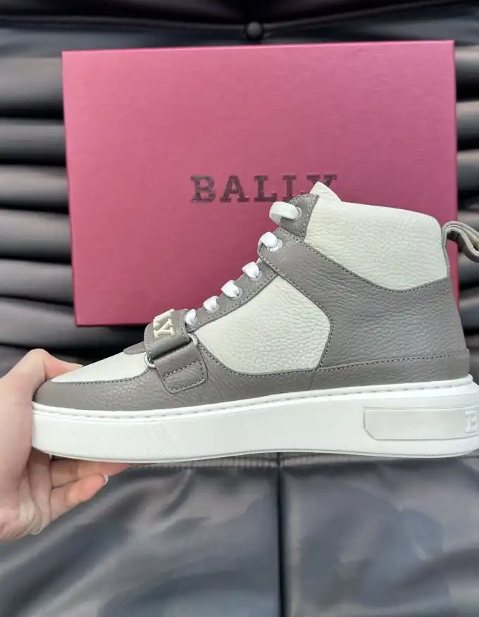 hype Burberry Sneakers