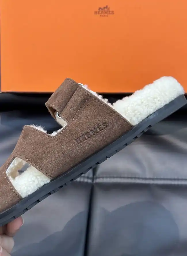 hype Hermes Slippers