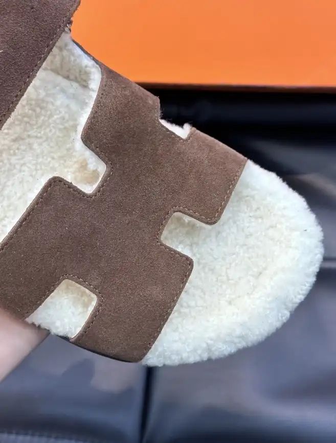 hype Hermes Slippers