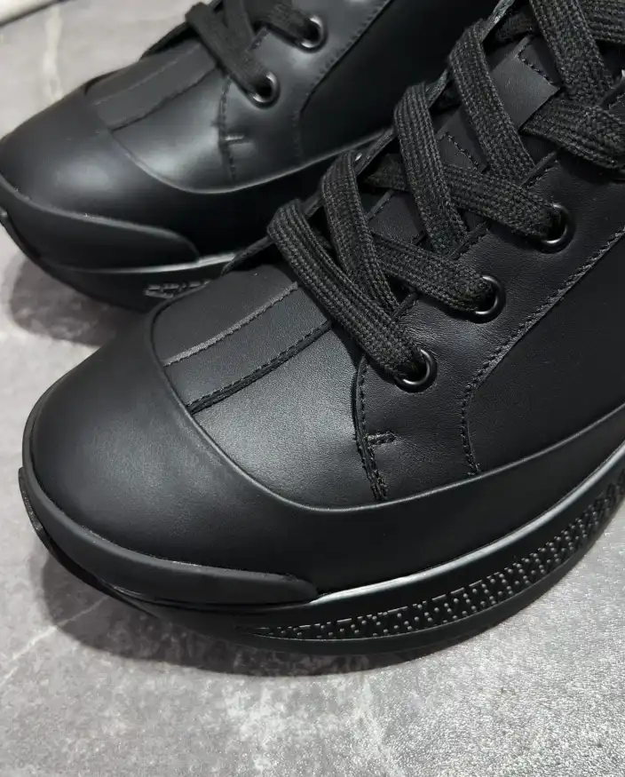 hype Hermes Sneakers