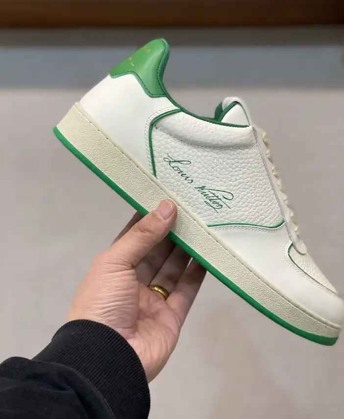 hype Louis Vuitton Sneakers