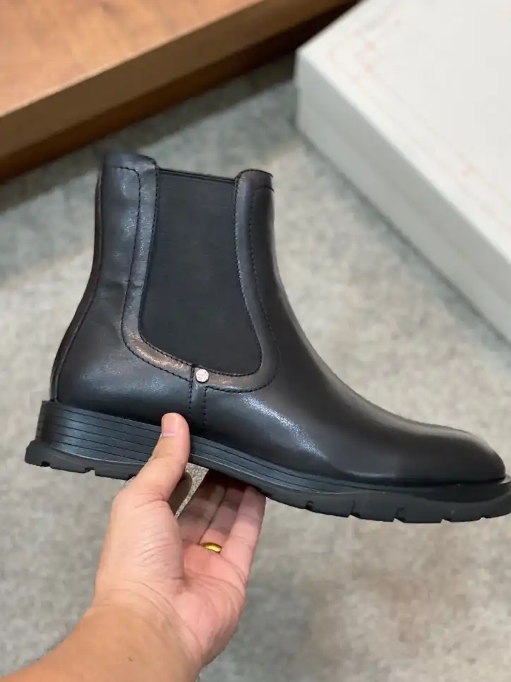 hype McQueen Boots