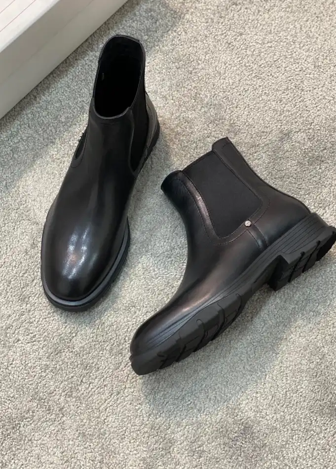 hype McQueen Boots