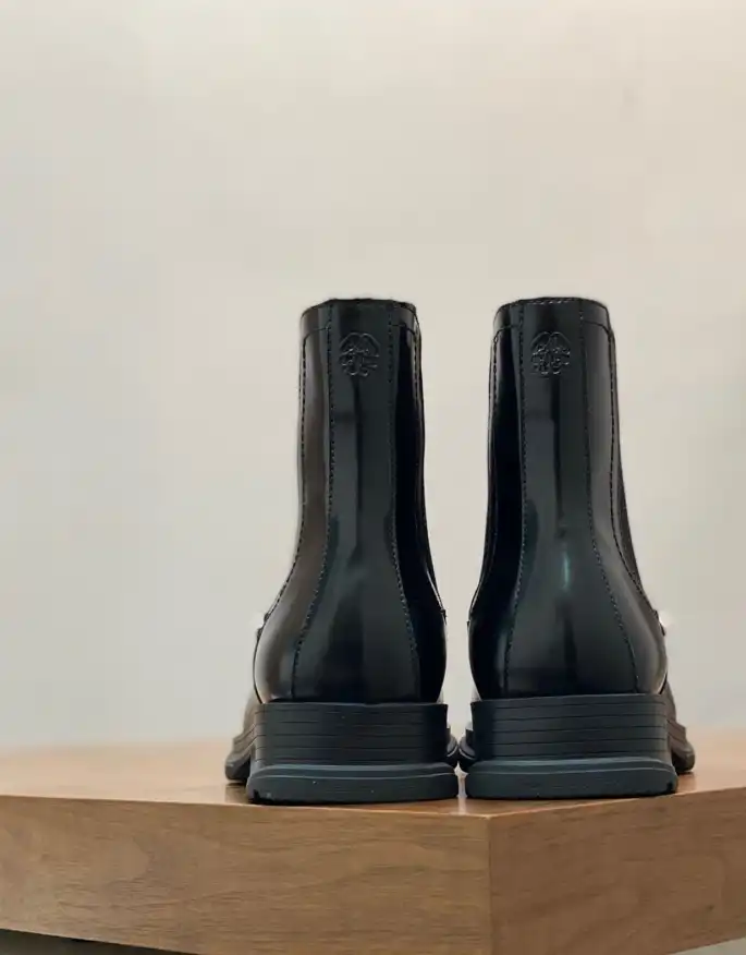 hype McQueen Boots