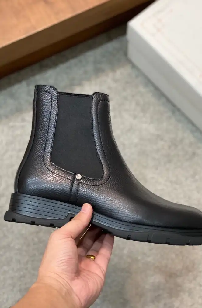 hype McQueen Boots