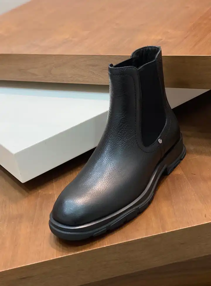 hype McQueen Boots