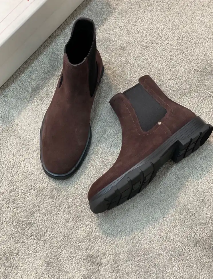 hype McQueen Boots