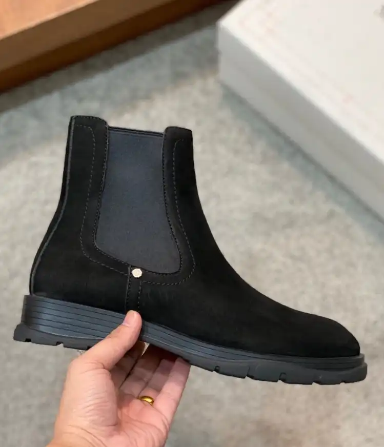 hype McQueen Boots