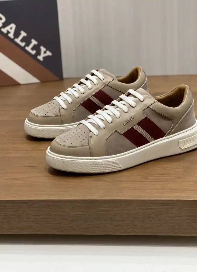 hype Burberry Sneakers