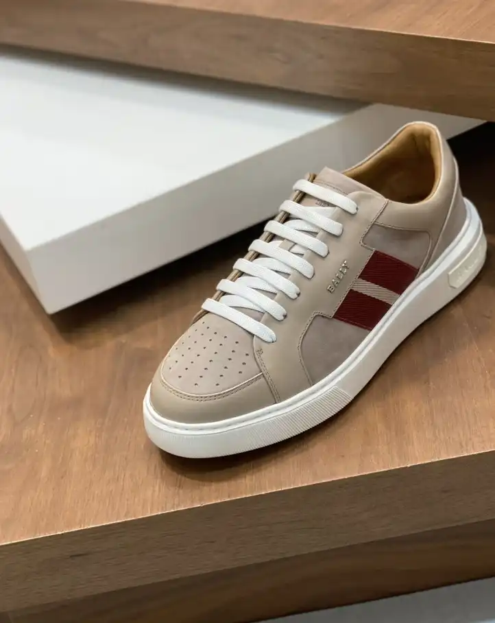 hype Burberry Sneakers