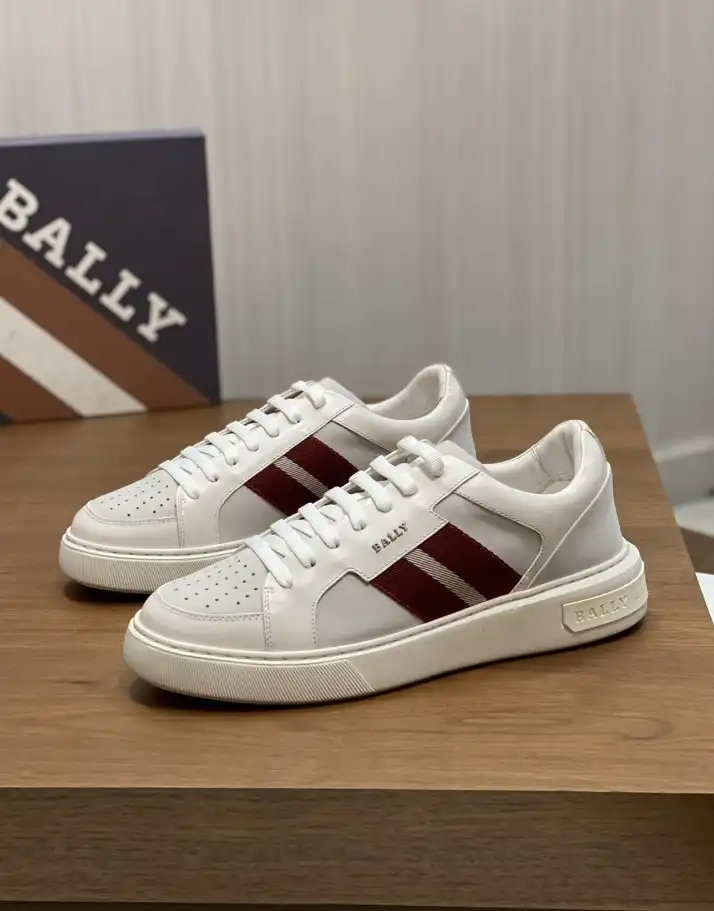 hype Burberry Sneakers