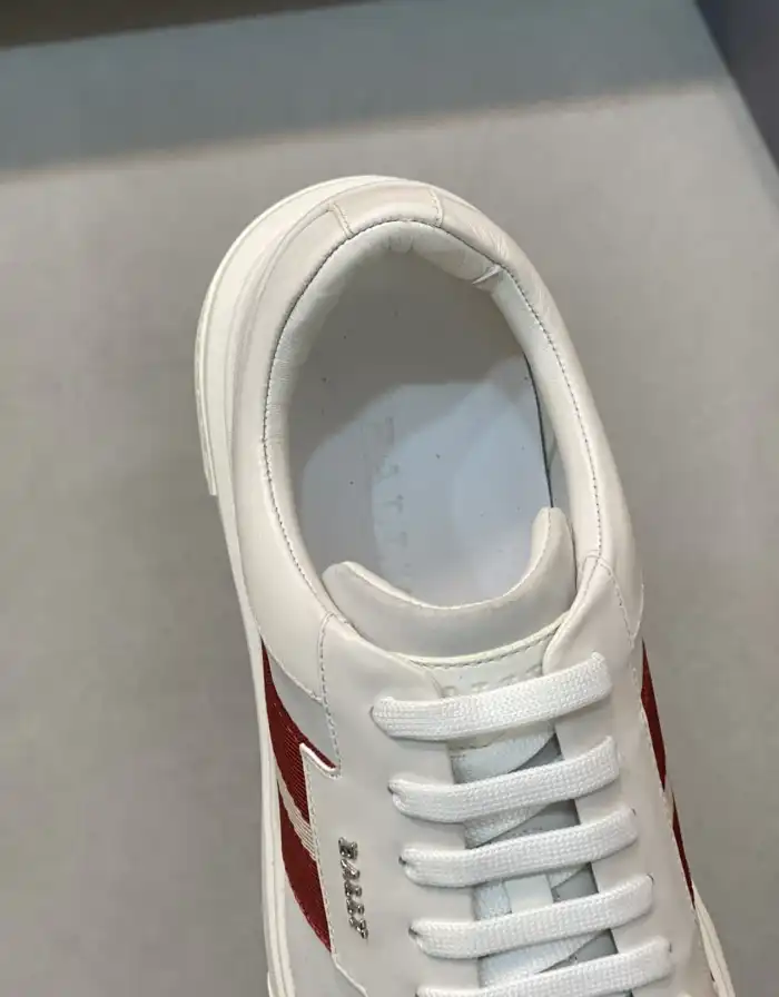 hype Burberry Sneakers